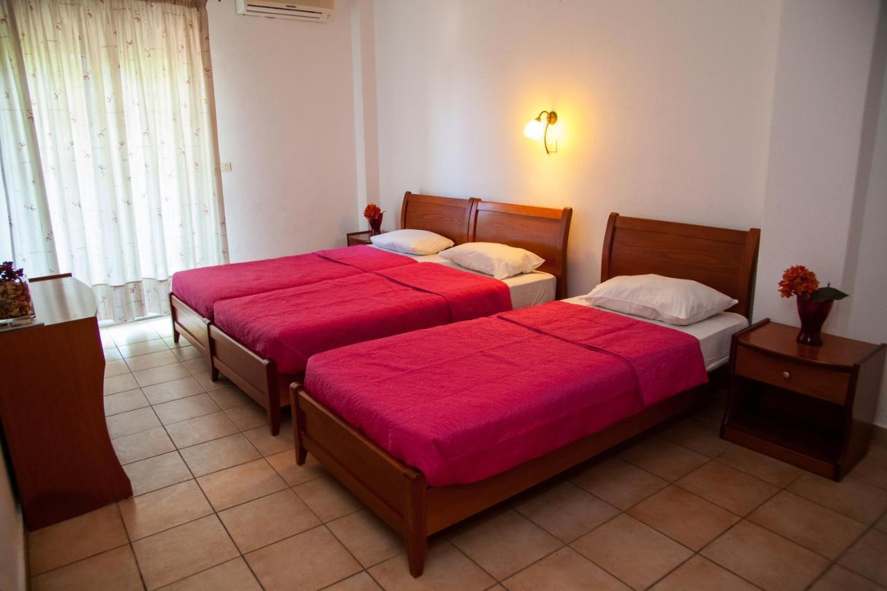 Hotel Adonis Kriopigi Luaran gambar