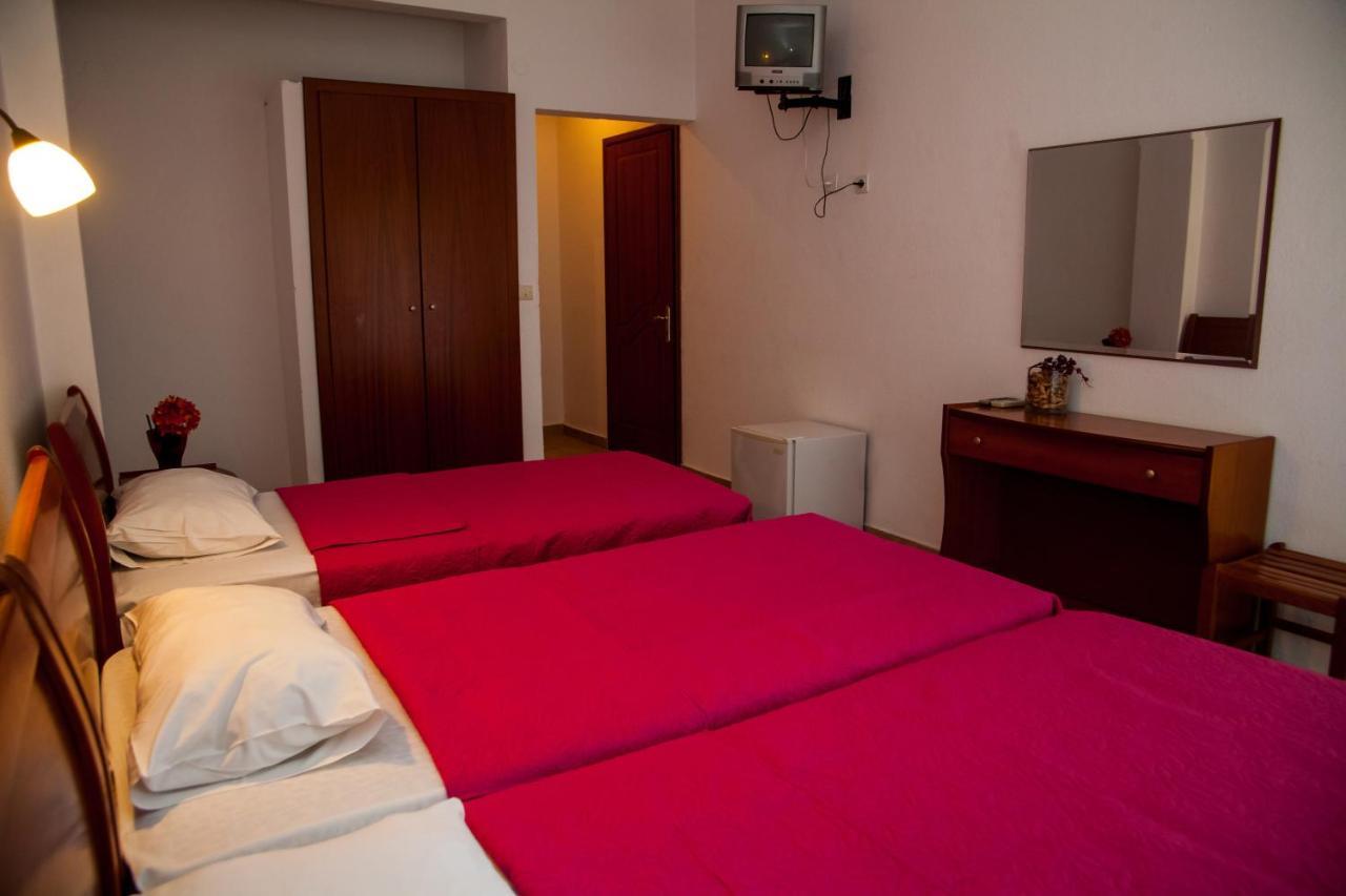 Hotel Adonis Kriopigi Luaran gambar